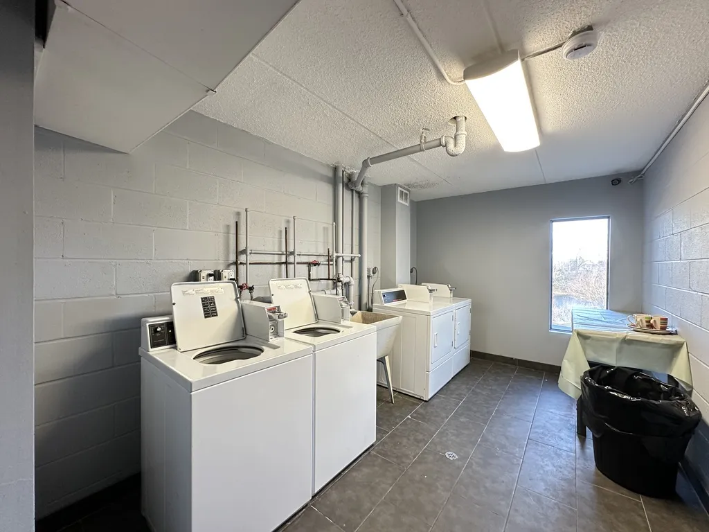 525 N Quentin Rd, Palatine,  60067, USA 60067-unit#303-Chicago-IL