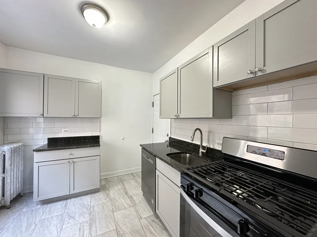 6347 N Magnolia Ave, ,  60660, USA 60660-unit#1M-Chicago-IL