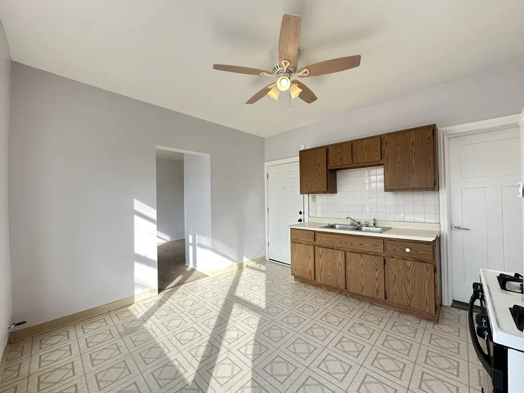 4393 N Elston Ave, ,  60641, USA 60641-unit#5-Chicago-IL