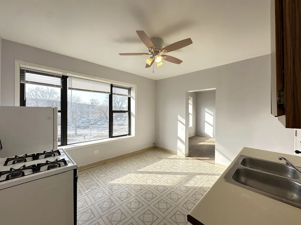 4393 N Elston Ave, ,  60641, USA 60641-unit#5-Chicago-IL