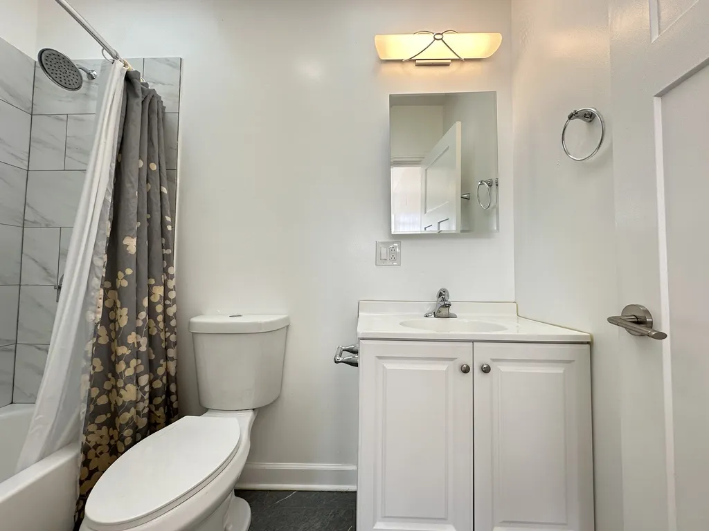4393 N Elston Ave, ,  60641, USA 60641-unit#5-Chicago-IL