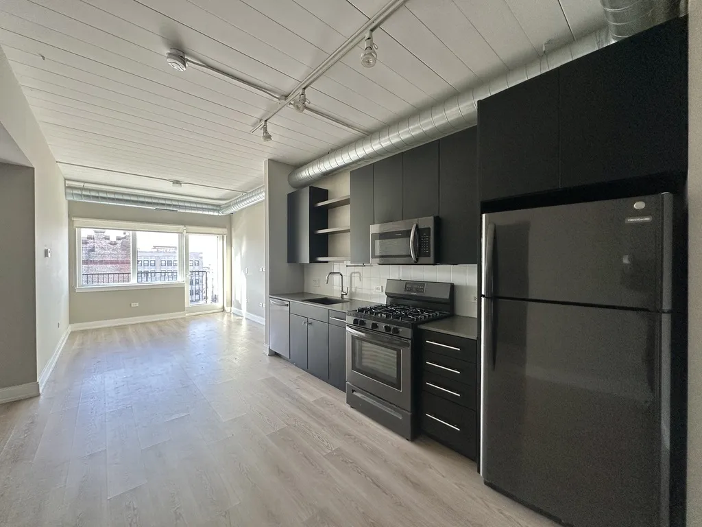 941 W Belmont Ave, ,  60657, USA 60657-unit#604-Chicago-IL