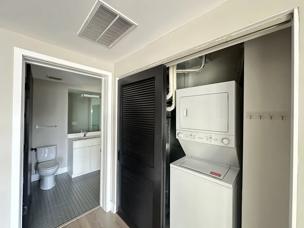 941 W Belmont Ave, , 60657, USA 60657-unit#604-Chicago-IL