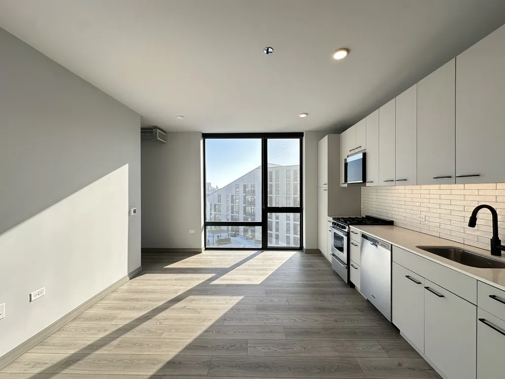 2155 N Elston Ave, ,  60614, USA 60614-unit#652-Chicago-IL