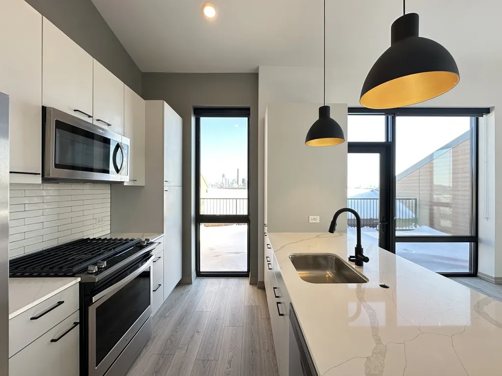 2155 N Elston Ave, ,  60614, USA 60614-unit#525-Chicago-IL