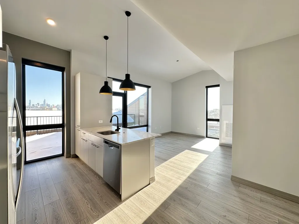 2155 N Elston Ave, ,  60614, USA 60614-unit#525-Chicago-IL