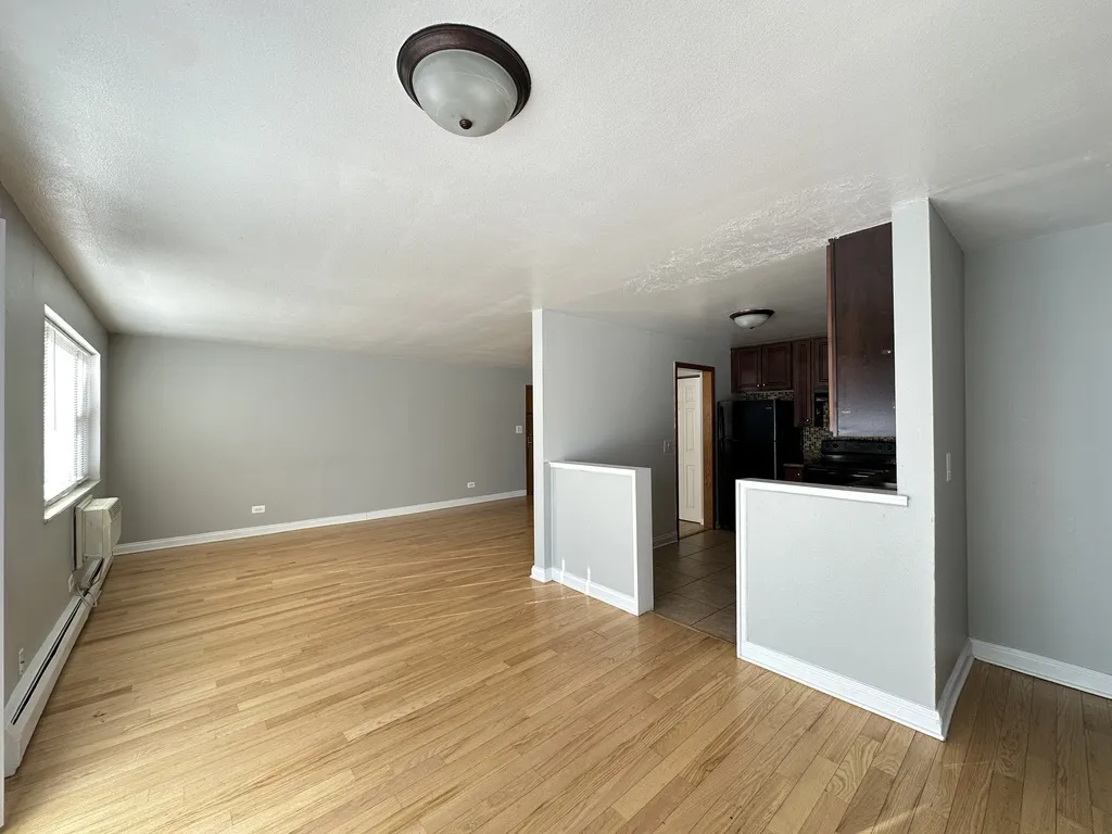 1004 S River Rd, Des Plaines,  60016, USA 60016-unit#102-Chicago-IL