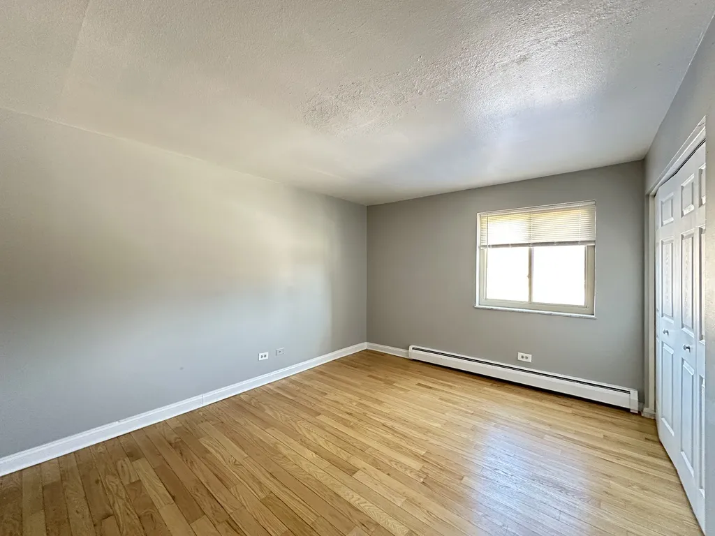 1004 S River Rd, Des Plaines,  60016, USA 60016-unit#102-Chicago-IL