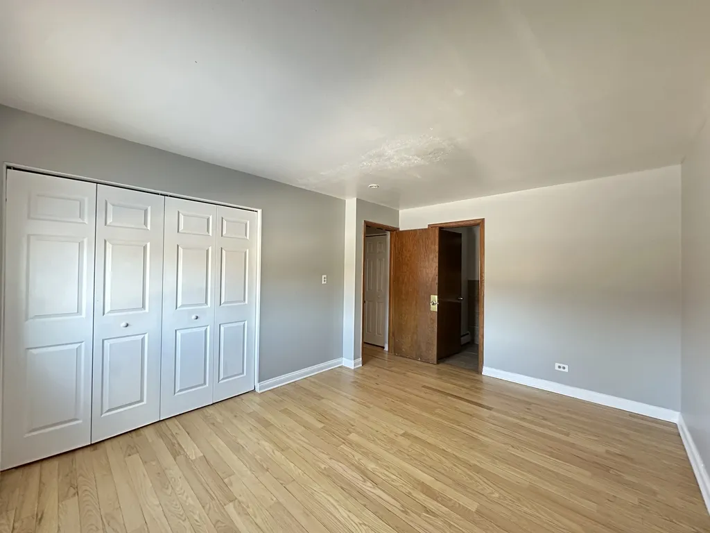 1004 S River Rd, Des Plaines,  60016, USA 60016-unit#102-Chicago-IL