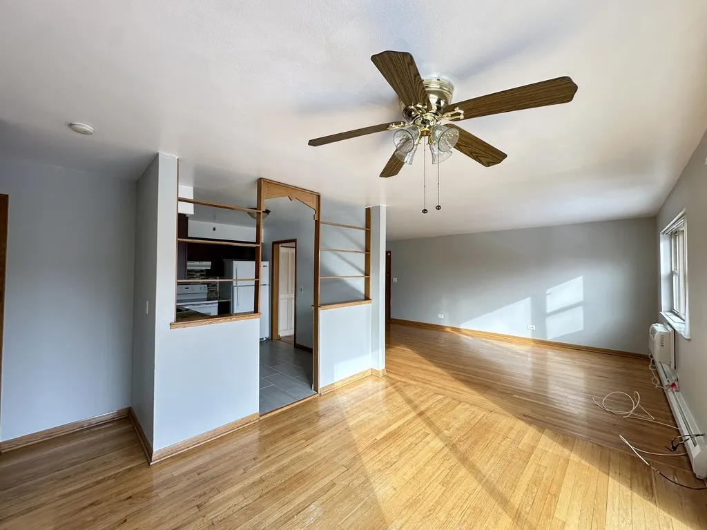 1004 S River Rd, Des Plaines,  60016, USA 60016-unit#301-Chicago-IL