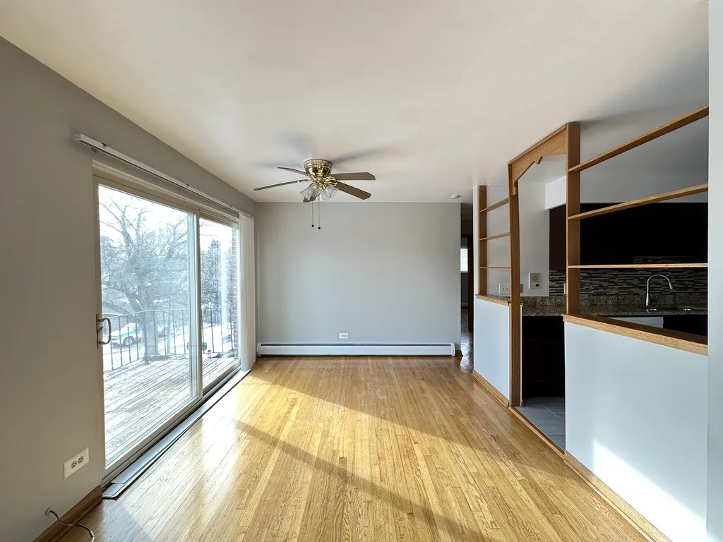 1004 S River Rd, Des Plaines,  60016, USA 60016-unit#301-Chicago-IL