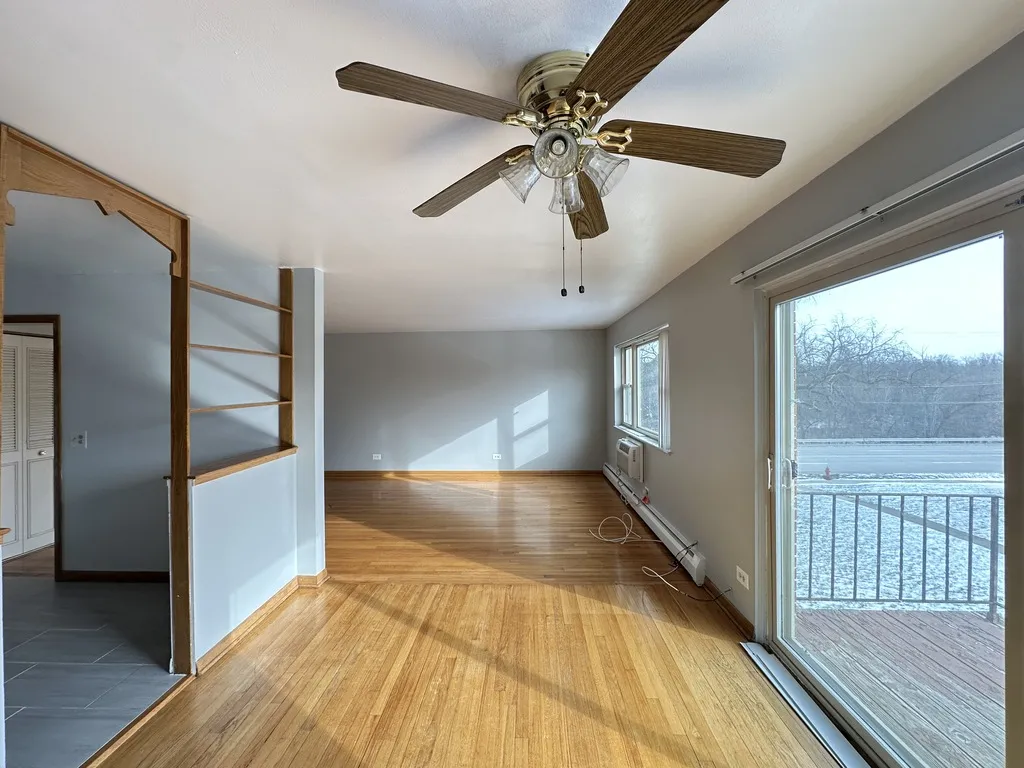 1004 S River Rd, Des Plaines,  60016, USA 60016-unit#301-Chicago-IL