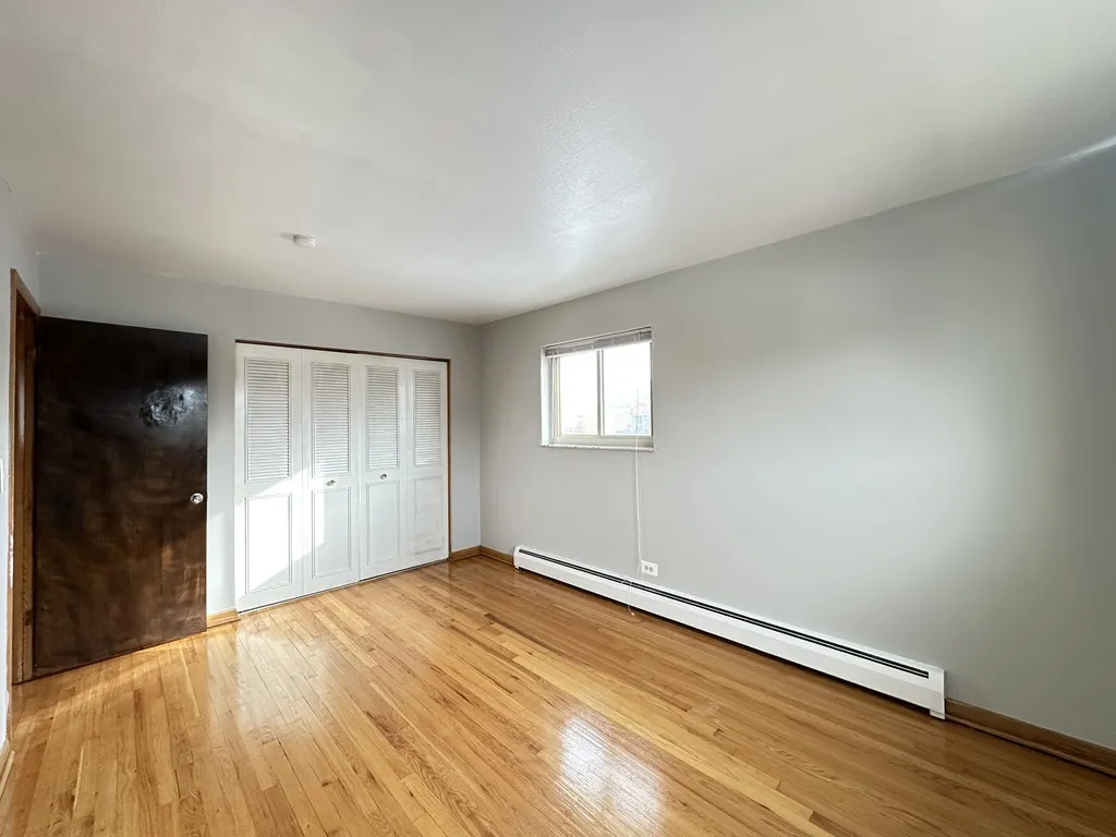 1004 S River Rd, Des Plaines,  60016, USA 60016-unit#301-Chicago-IL