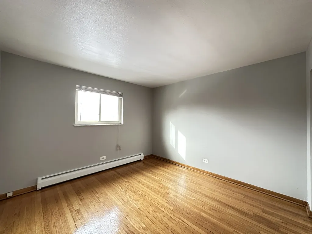 1004 S River Rd, Des Plaines,  60016, USA 60016-unit#301-Chicago-IL