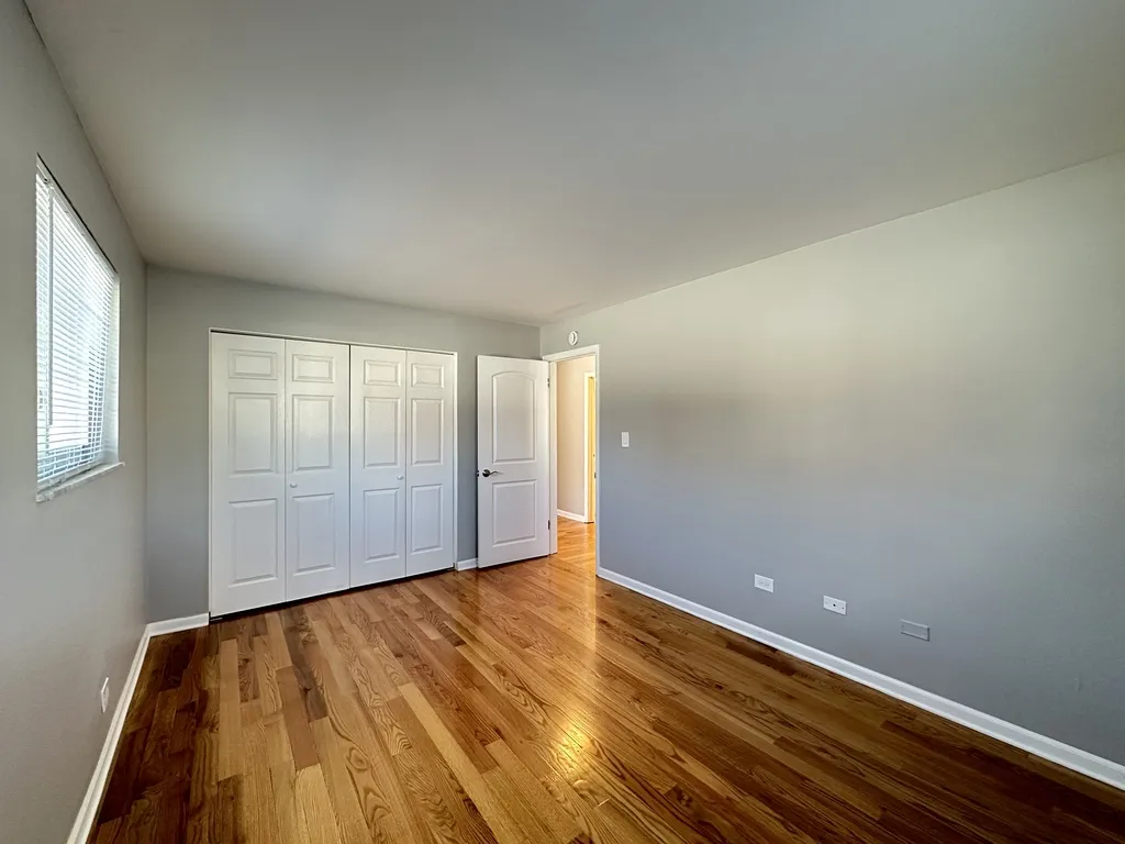 1639 Oakwood Ave, Des Plaines,  60016, USA 60016-unit#102-Chicago-IL