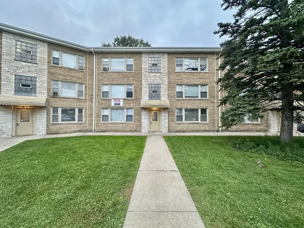 7628 N Milwaukee Ave, Niles, 60714, USA 60714-unit#2A-Chicago-IL
