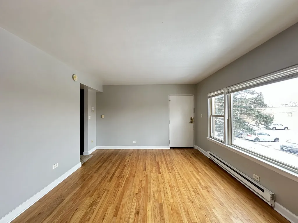 7628 N Milwaukee Ave, Niles, 60714, USA 60714-unit#2A-Chicago-IL