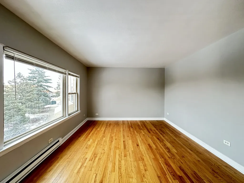 7628 N Milwaukee Ave, Niles, 60714, USA 60714-unit#2A-Chicago-IL