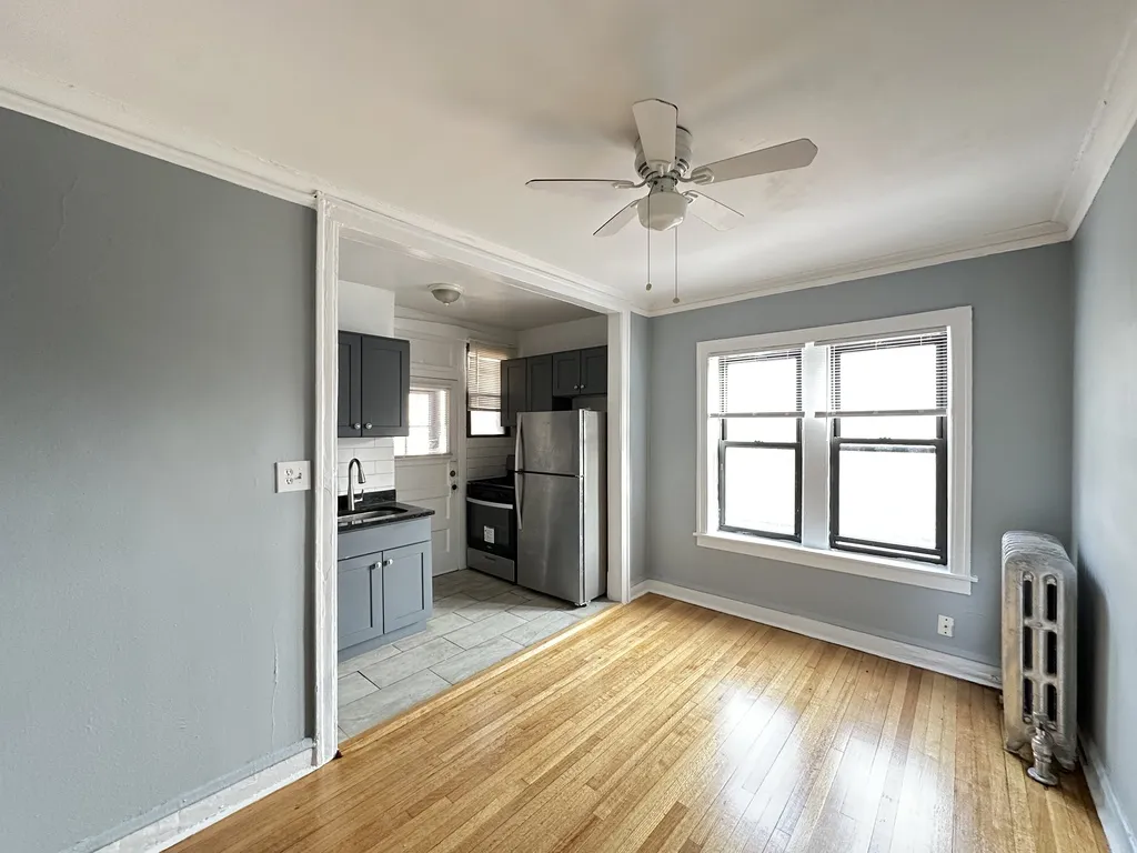 1317 W Estes Ave, ,  60626, USA 60626-unit#4-Chicago-IL