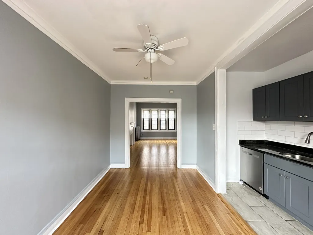 1317 W Estes Ave, ,  60626, USA 60626-unit#4-Chicago-IL