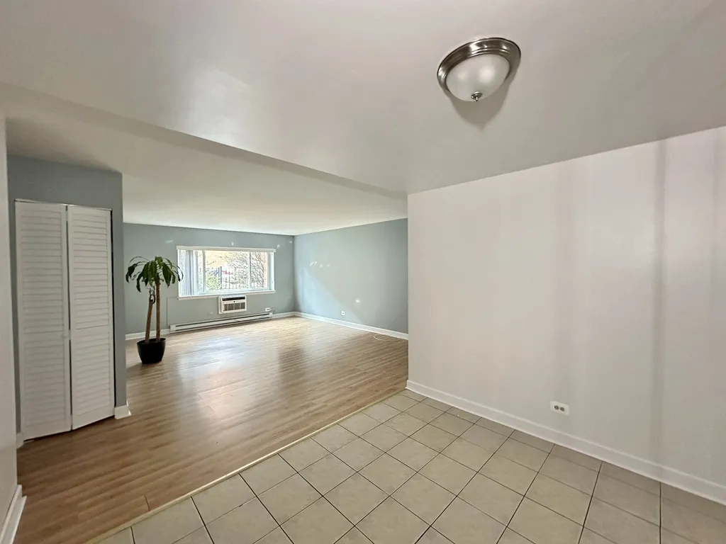 3825 N Pine Grove Ave, ,  60613, USA 60613-unit#103-Chicago-IL