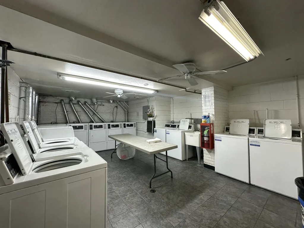 3825 N Pine Grove Ave, ,  60613, USA 60613-unit#103-Chicago-IL