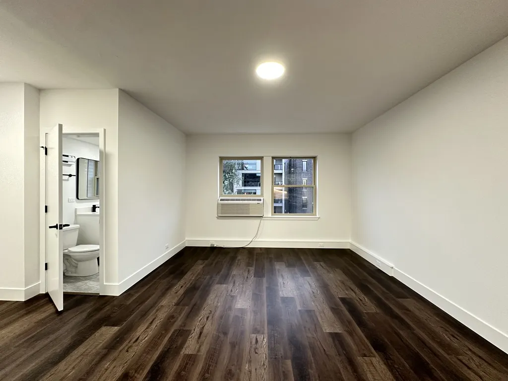 1553 W Hollywood Ave, ,  60660, USA 60660-unit#202-Chicago-IL