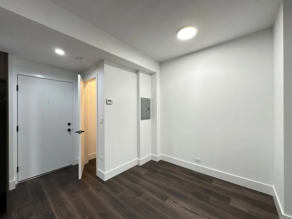 1553 W Hollywood Ave, ,  60660, USA 60660-unit#202-Chicago-IL