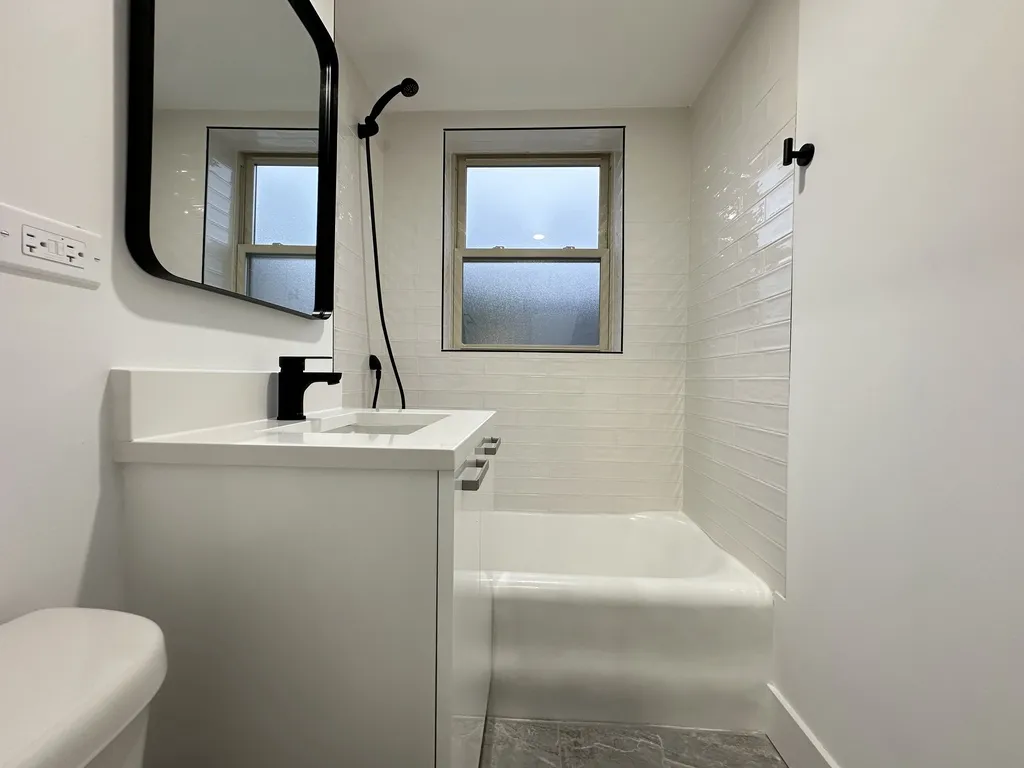 1553 W Hollywood Ave, ,  60660, USA 60660-unit#202-Chicago-IL