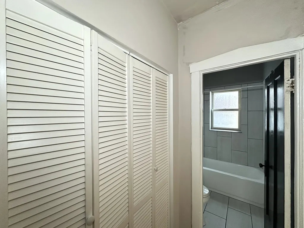 6347 N Magnolia Ave, , 60660, USA 60660-unit#2N-Chicago-IL