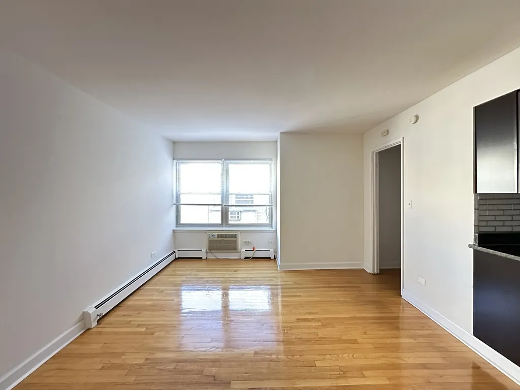 6830 N Sheridan Rd, ,  60626, USA 60626-unit#563-Chicago-IL