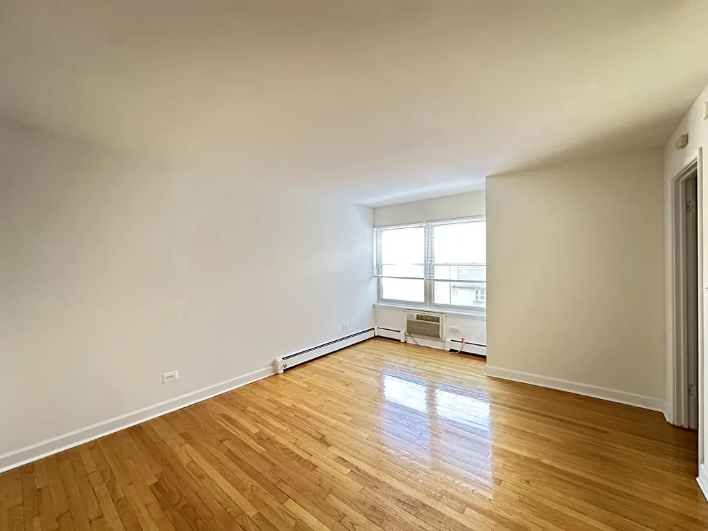 6830 N Sheridan Rd, ,  60626, USA 60626-unit#563-Chicago-IL
