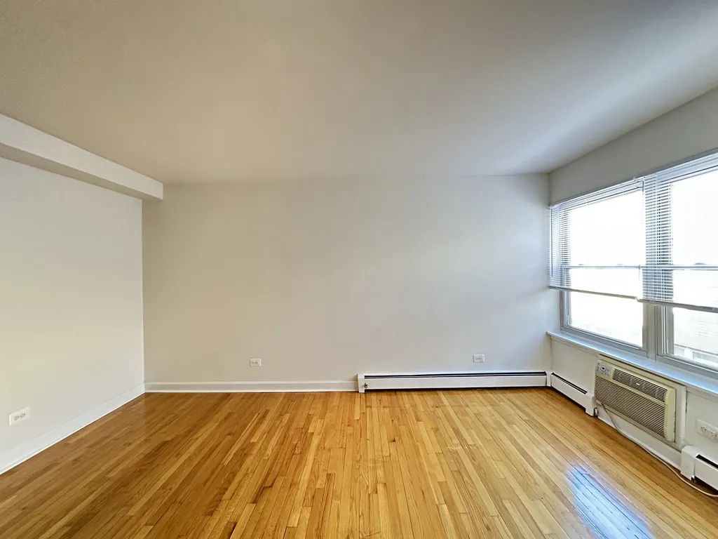 6830 N Sheridan Rd, ,  60626, USA 60626-unit#563-Chicago-IL