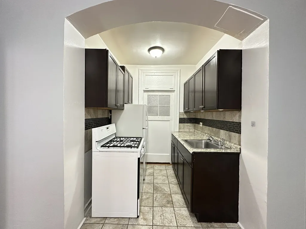 1363 W Estes Ave, ,  60626, USA 60626-unit#1T-Chicago-IL