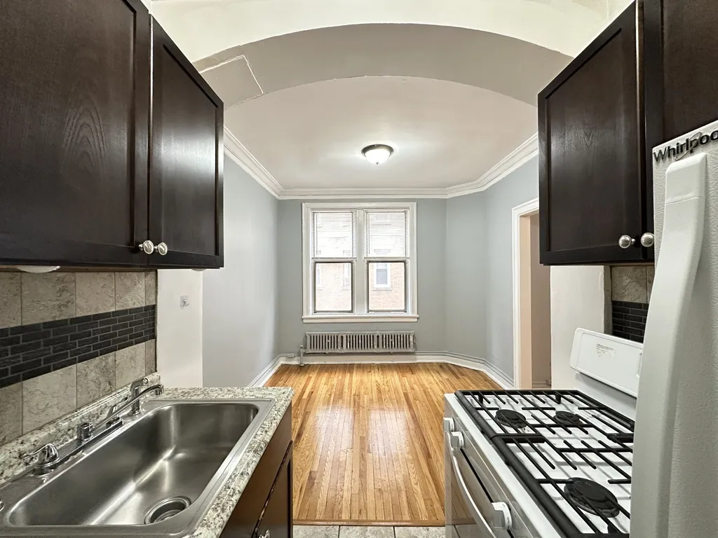1363 W Estes Ave, ,  60626, USA 60626-unit#1T-Chicago-IL