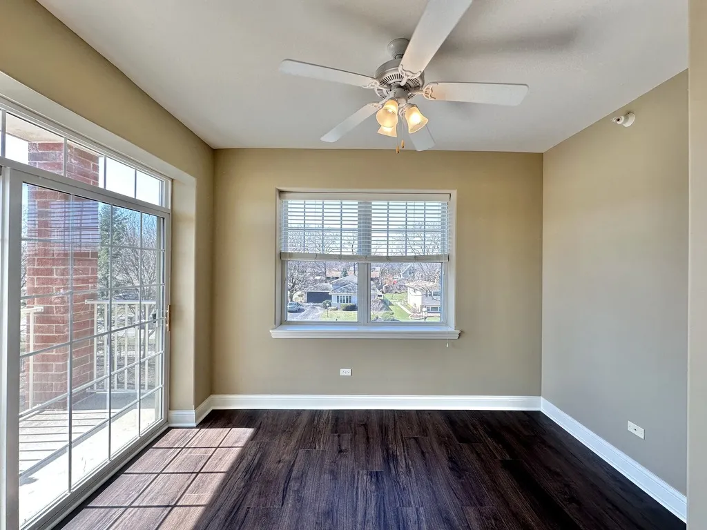 2 Itasca Place, Itasca,  60143, USA 60143-unit#219-Chicago-IL