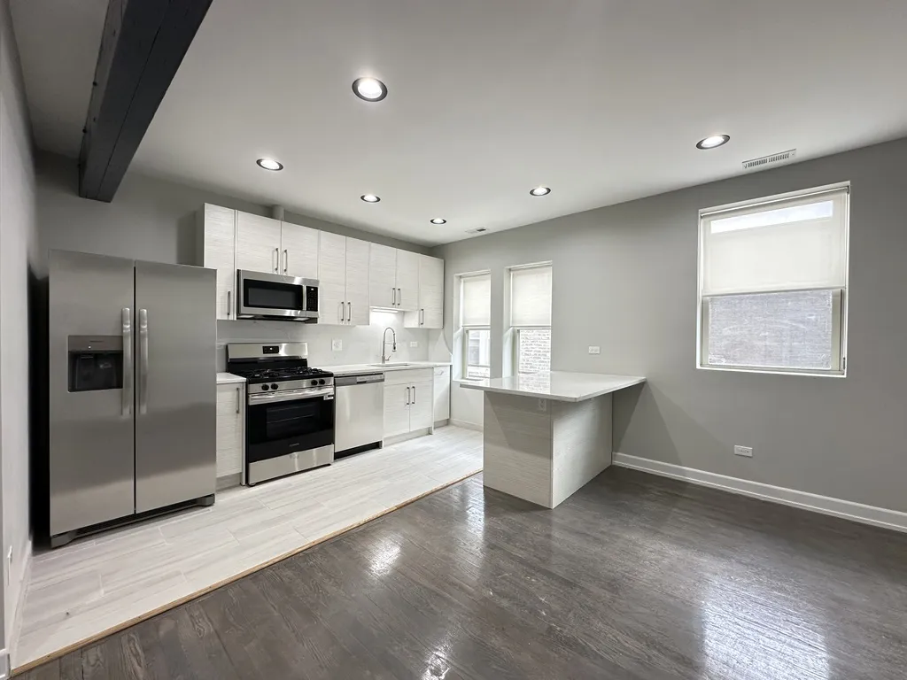 236 S Maple Ave, Oak Park, 60302, USA 60302-unit#3J-Chicago-IL