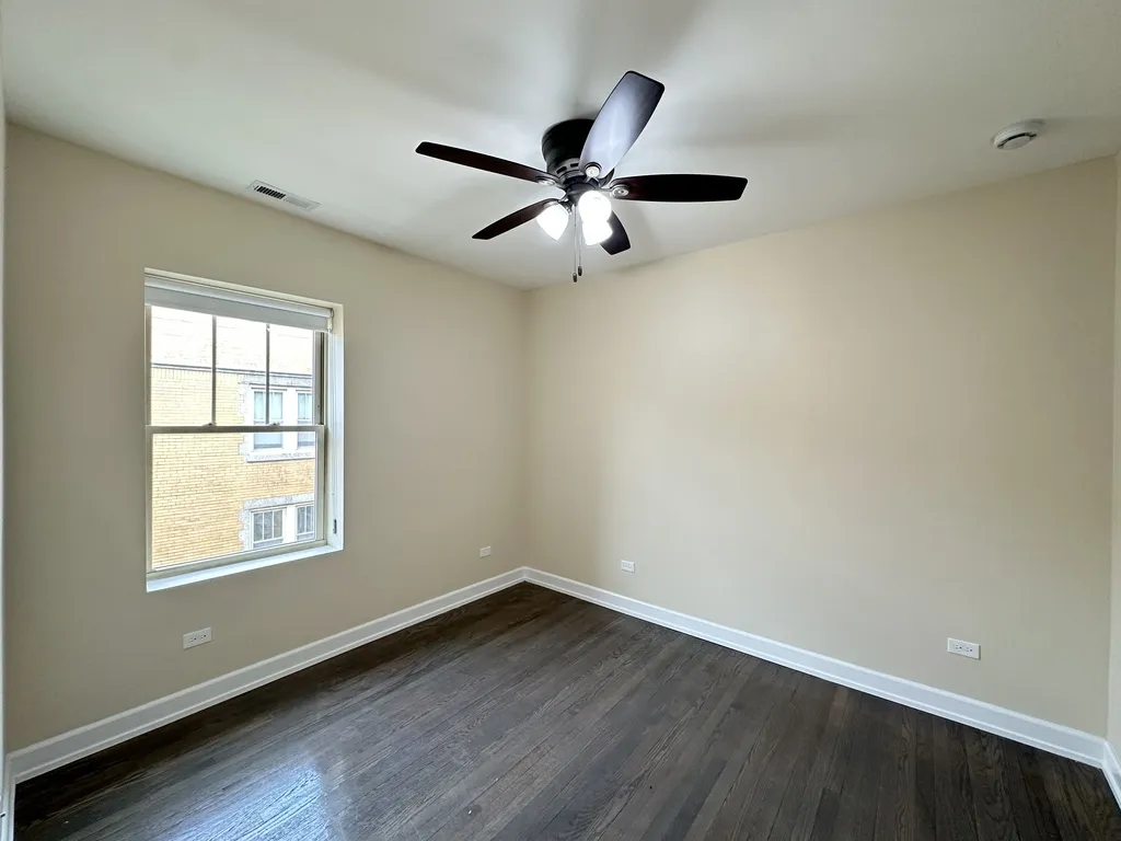 236 S Maple Ave, Oak Park,  60302, USA 60302-unit#3J-Chicago-IL