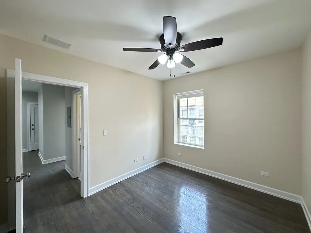 236 S Maple Ave, Oak Park,  60302, USA 60302-unit#3J-Chicago-IL