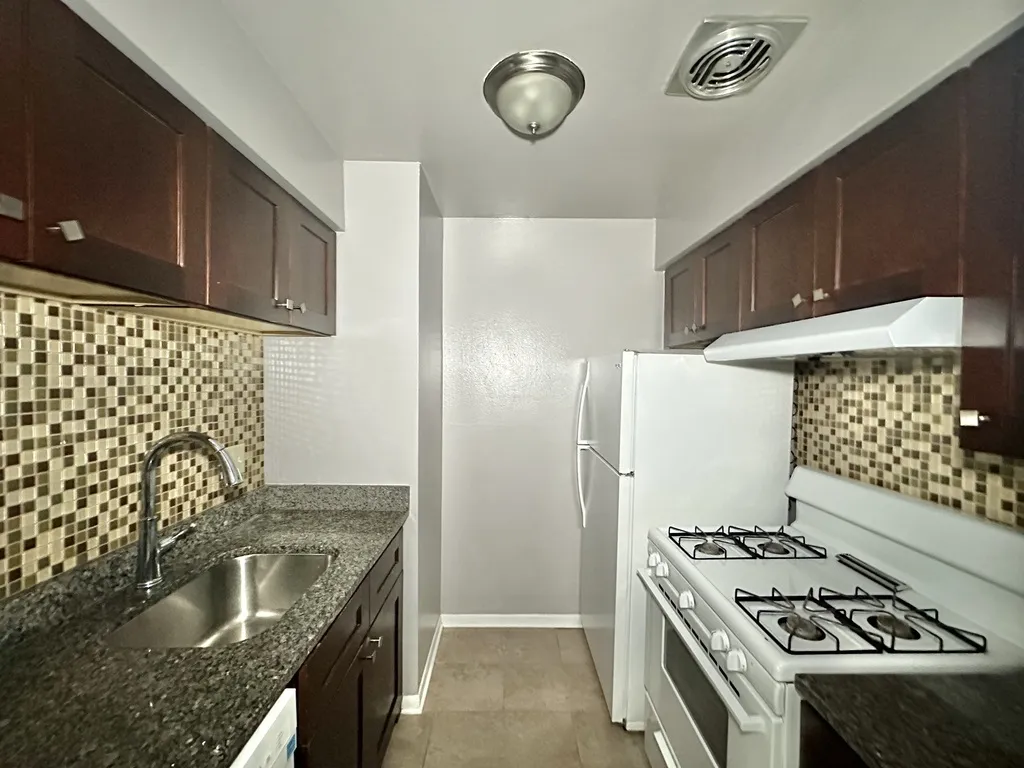 5820 N Sheridan Rd, , 60660, USA 60660-unit#410-Chicago-IL