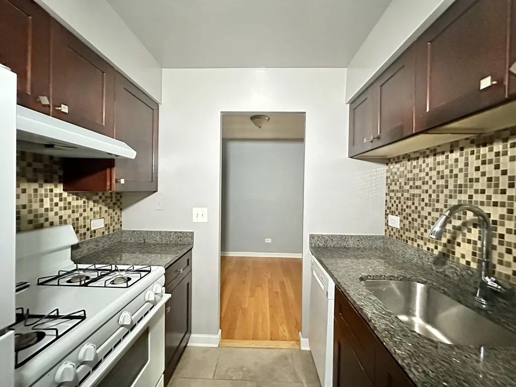 5820 N Sheridan Rd, , 60660, USA 60660-unit#410-Chicago-IL