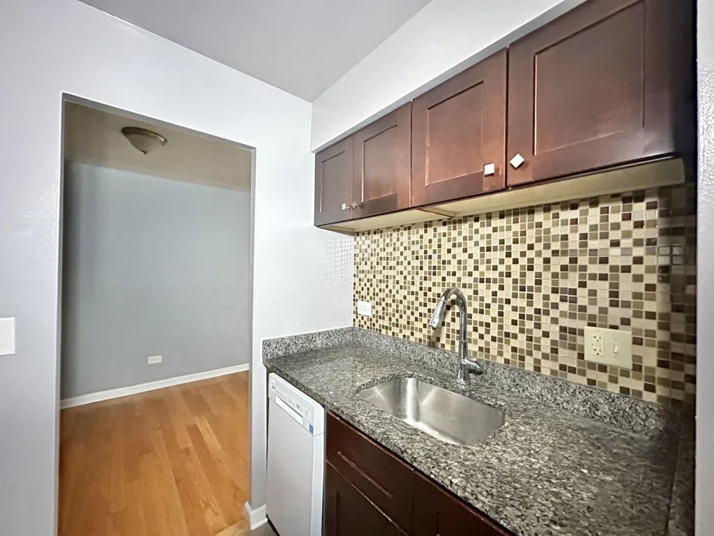 5820 N Sheridan Rd, , 60660, USA 60660-unit#410-Chicago-IL