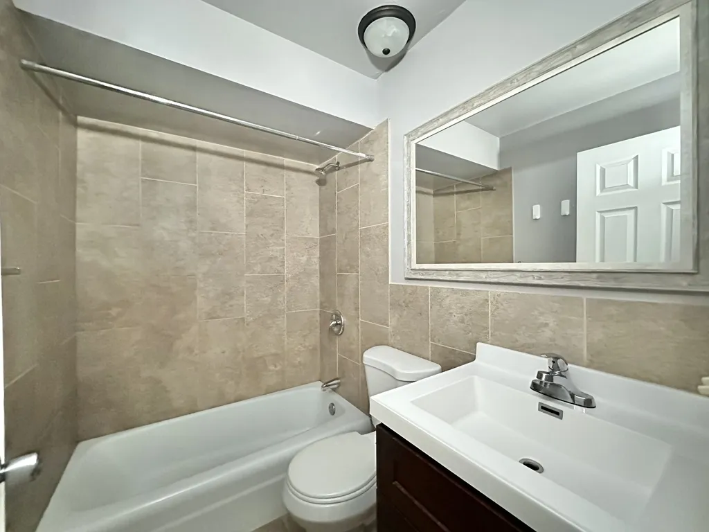 5820 N Sheridan Rd, , 60660, USA 60660-unit#410-Chicago-IL
