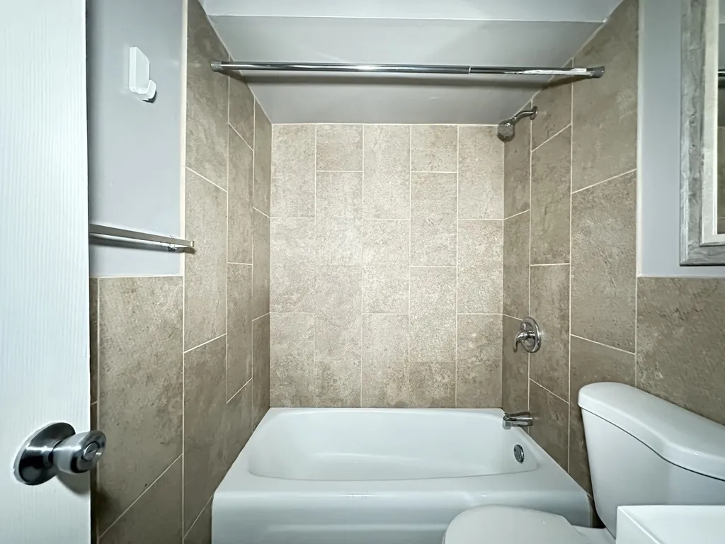 5820 N Sheridan Rd, , 60660, USA 60660-unit#410-Chicago-IL