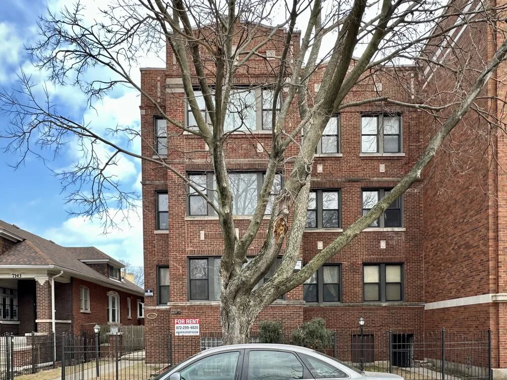 7149 S Constance Ave, , 60649, USA 60649-unit#2W-Chicago-IL