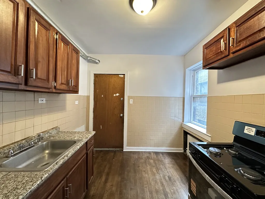 7149 S Constance Ave, , 60649, USA 60649-unit#2W-Chicago-IL