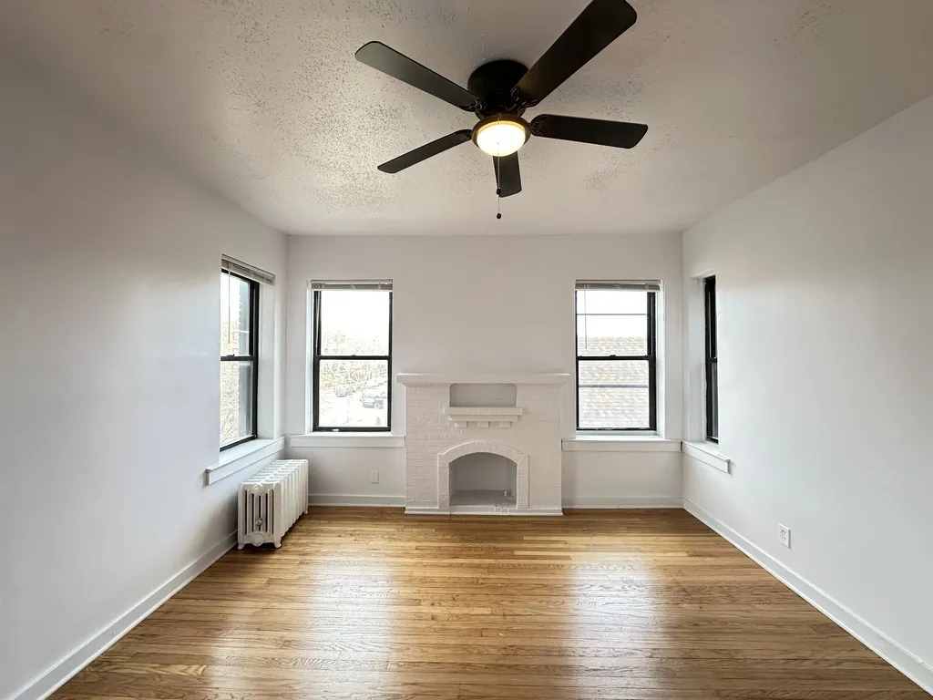 7149 S Constance Ave, , 60649, USA 60649-unit#2W-Chicago-IL