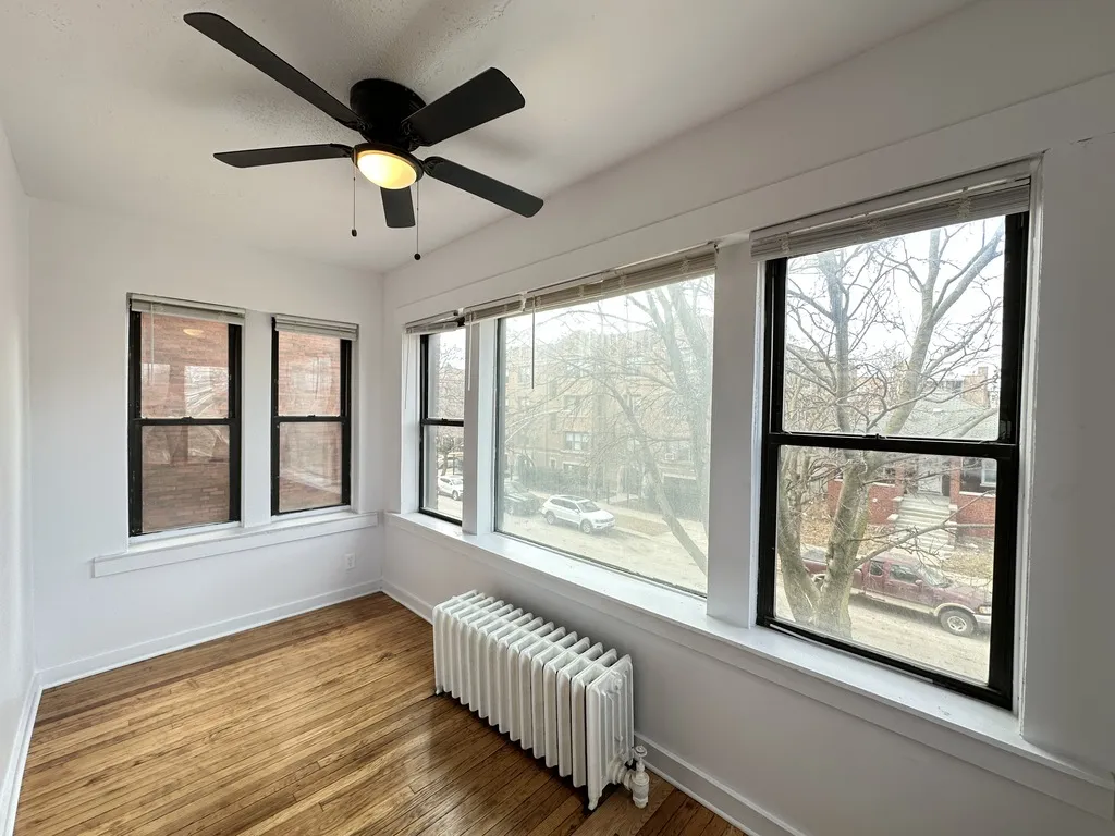 7149 S Constance Ave, , 60649, USA 60649-unit#2W-Chicago-IL