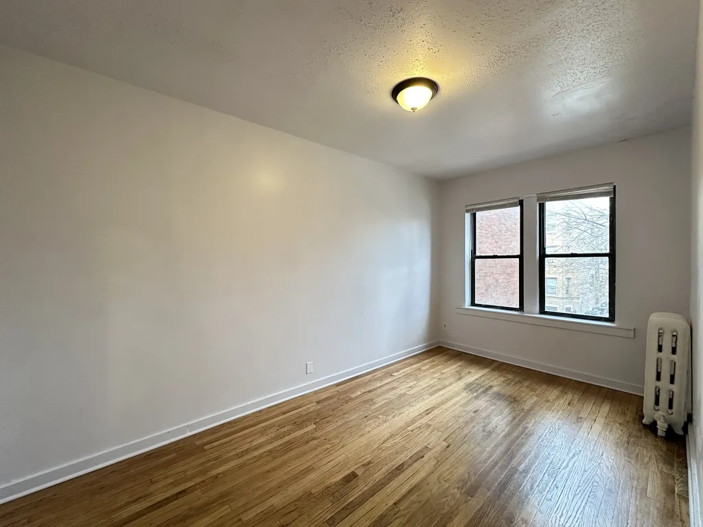 7149 S Constance Ave, , 60649, USA 60649-unit#2W-Chicago-IL