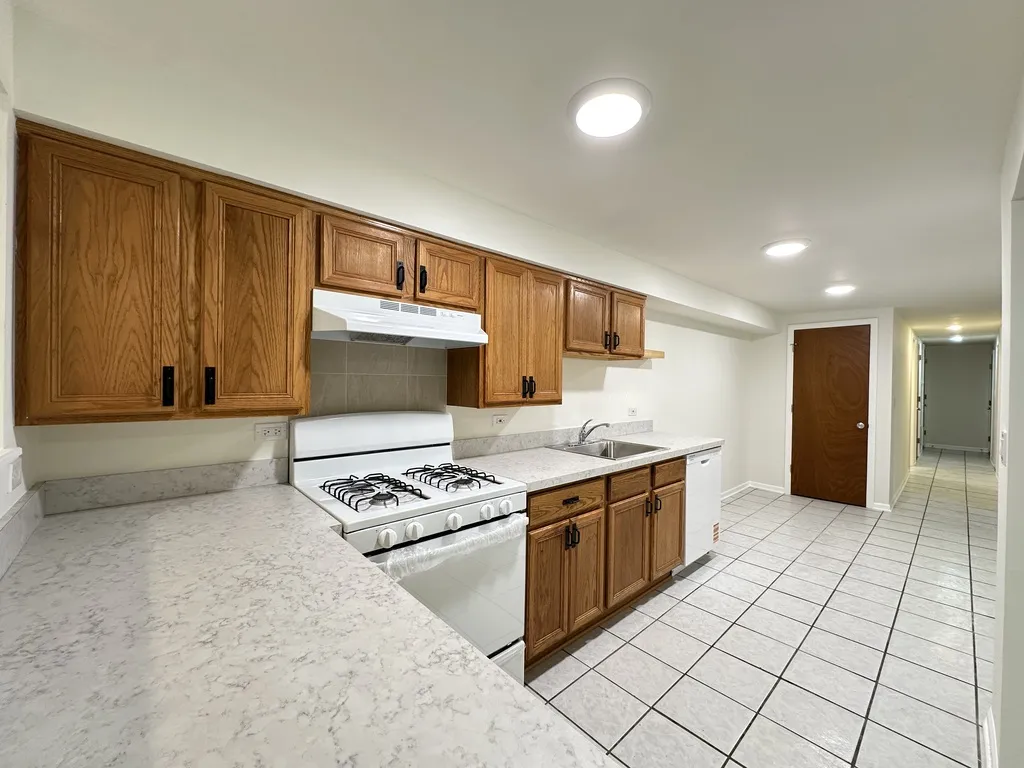 5804 N Broadway, , 60660, USA 60660-unit#GF-Chicago-IL